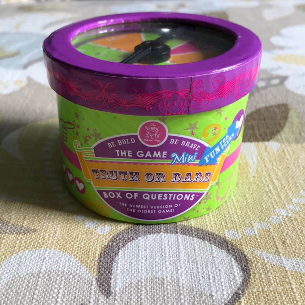 Game, truth or dare set kids